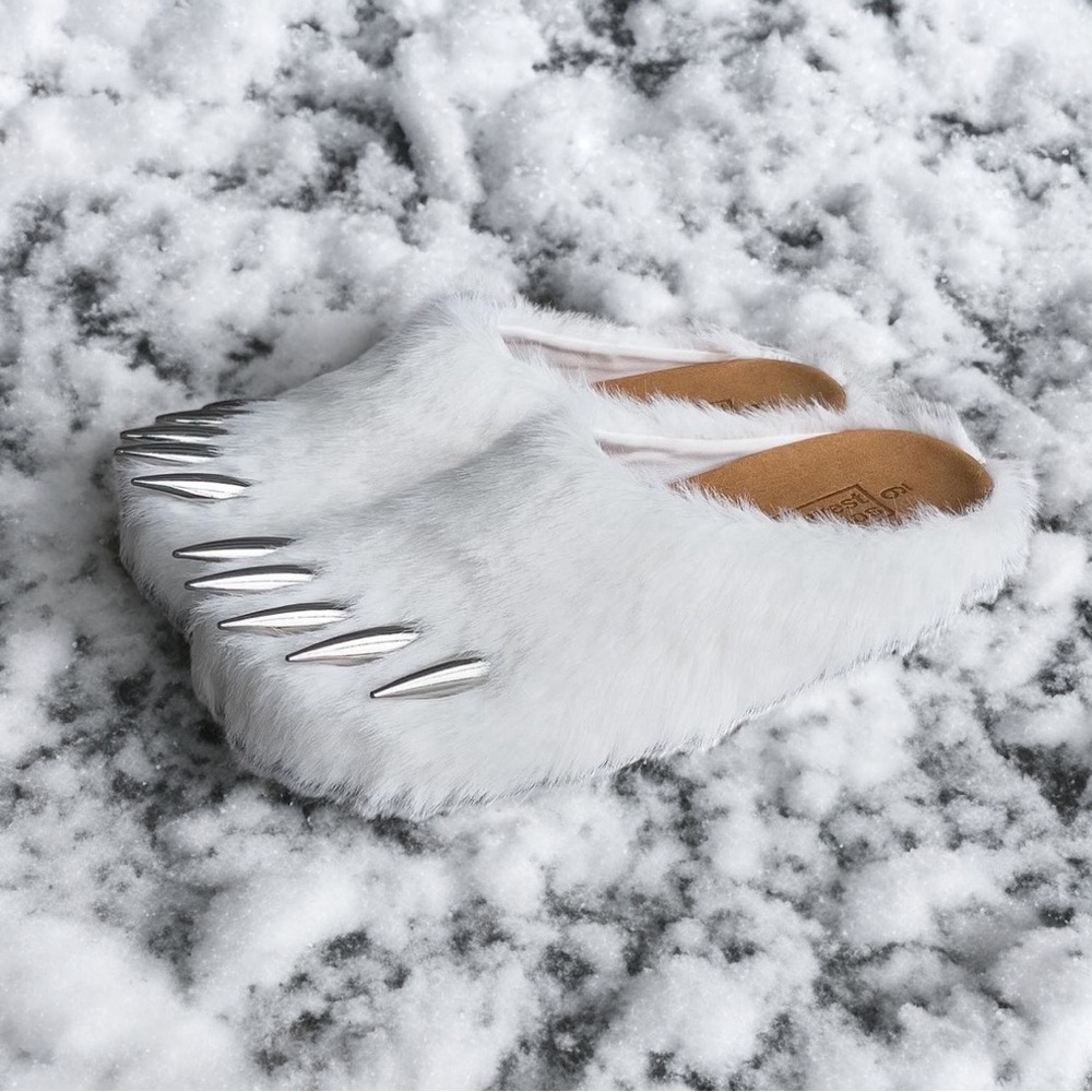 Bravest Studios Polar Bear Claw • 2024 • Multiple Sizes • White